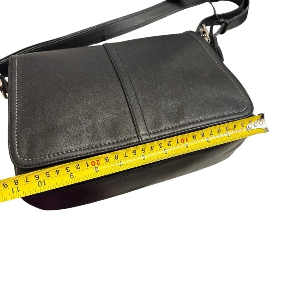 Coach F10204 black flap messenger shoulder bag vintage y2k